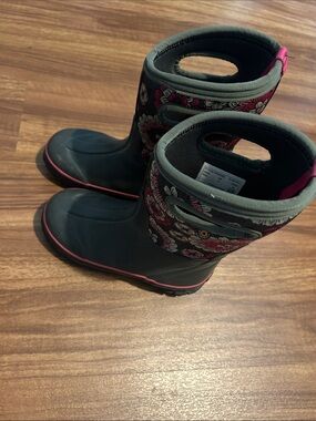 Bogs Kids Black and Pink Floral Waterproof Boots